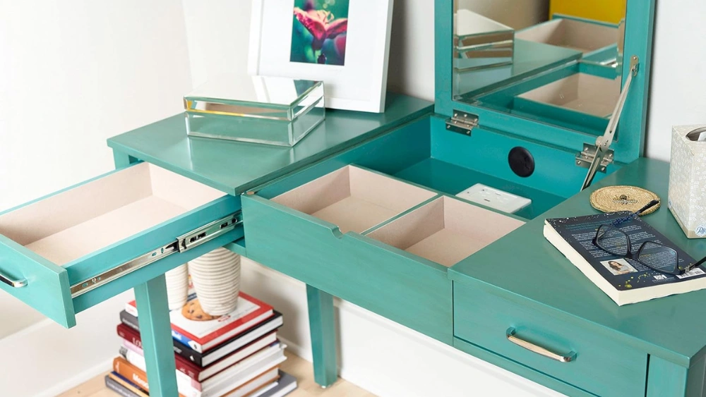 Where Should a Vanity Table Be Placed: Expert Tips for Perfect Placement